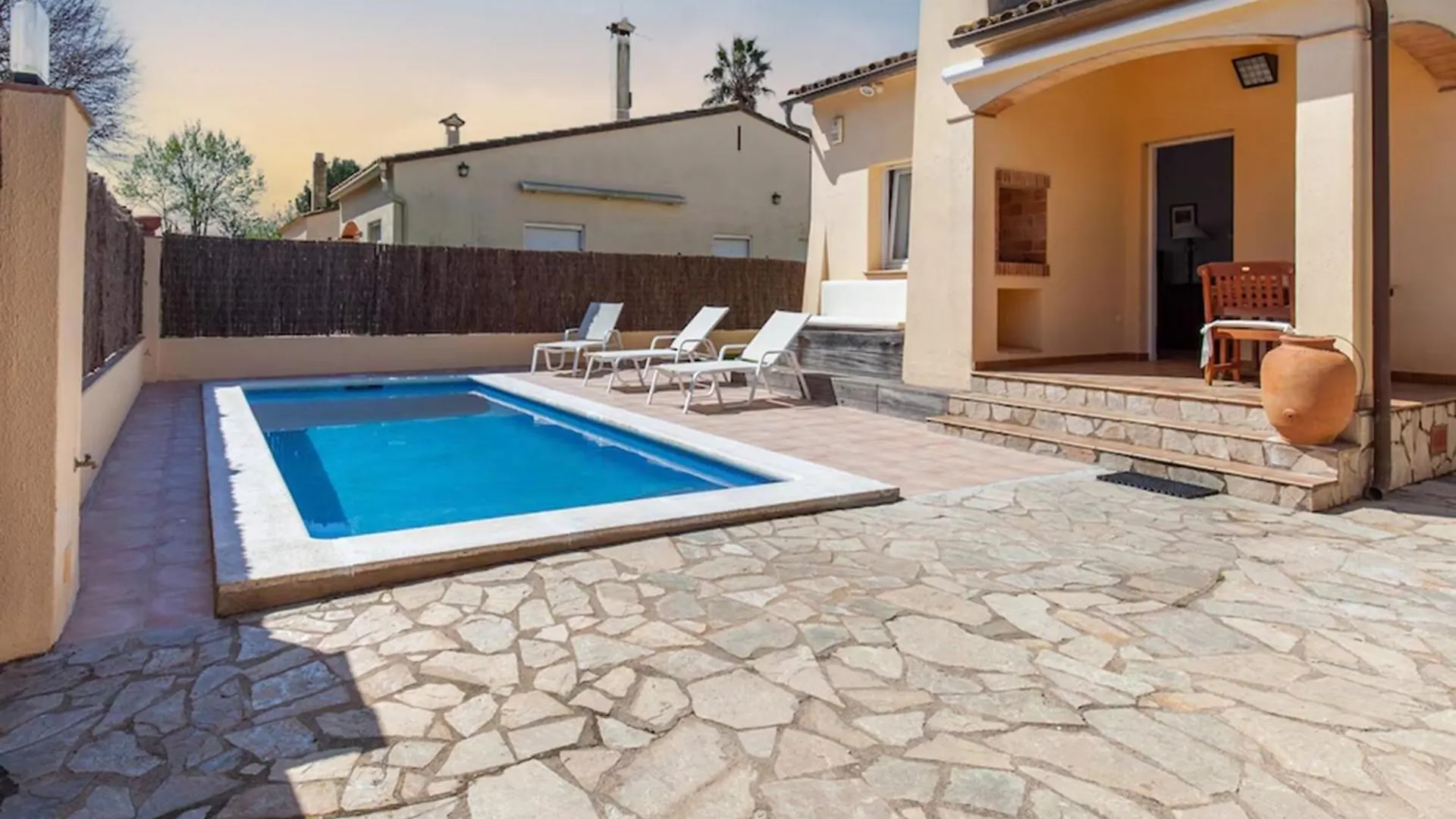 Maravillosa Villa Cerca De La Playa De Sant Pere Pescador Spanyolország