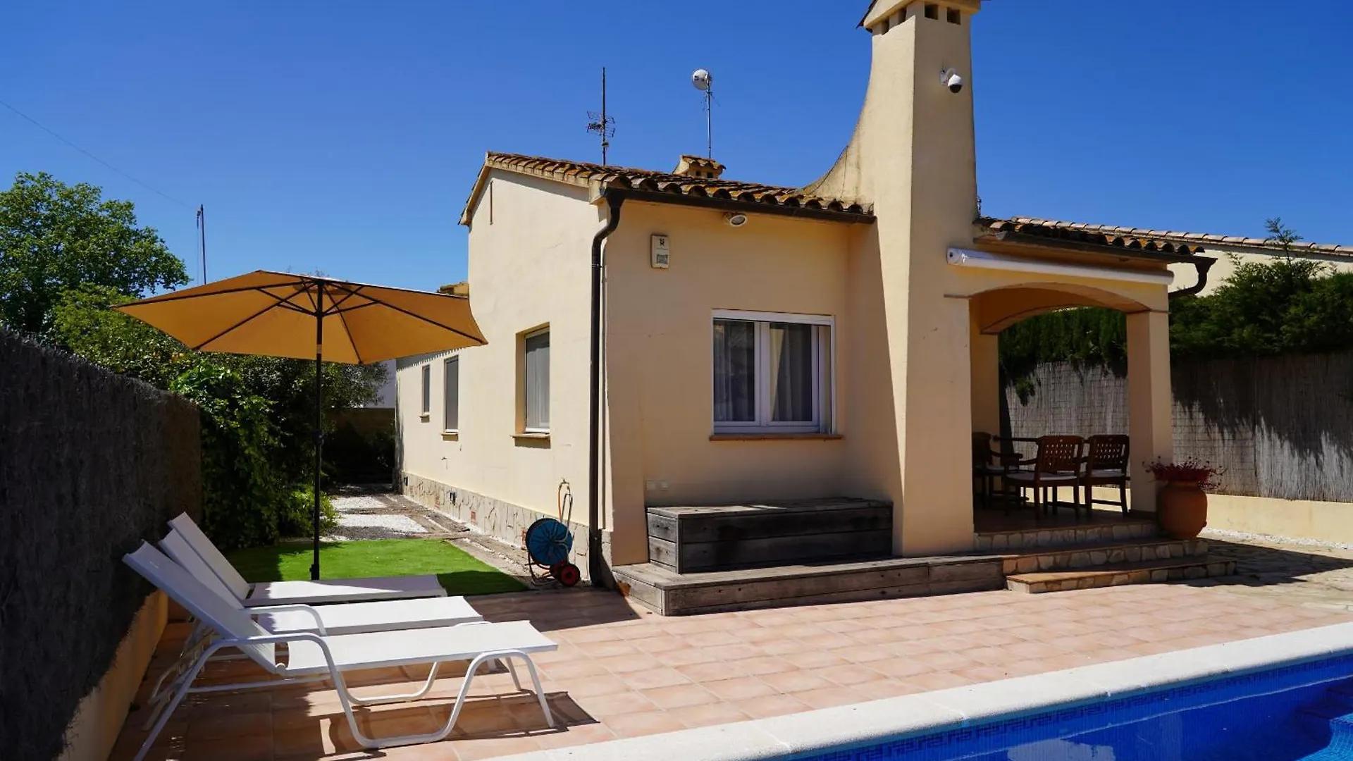 Maravillosa Villa Cerca De La Playa De Sant Pere Pescador